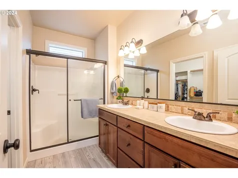 14705 Sourwood Street Oregon City OR 97045