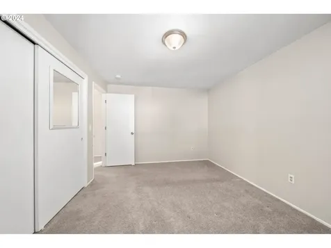 2865 SE 90th Place Portland OR 97266