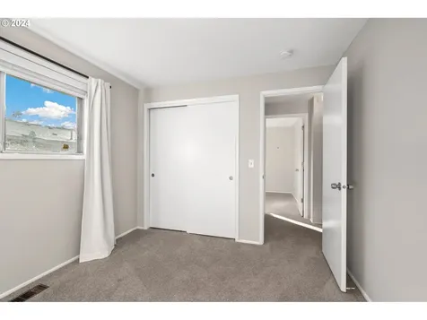 2865 SE 90th Place Portland OR 97266