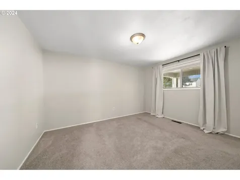 2865 SE 90th Place Portland OR 97266