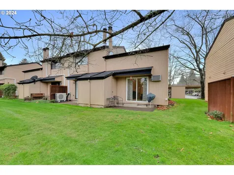 1551 Fetters Loop Eugene OR 97402