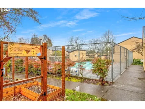 1551 Fetters Loop Eugene OR 97402