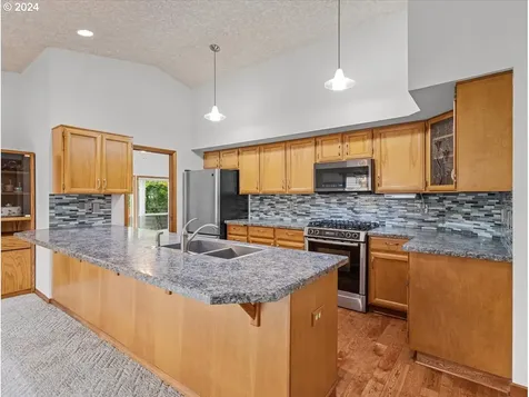 12618 NE 36th Avenue Vancouver WA 98686