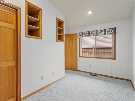 12618 NE 36th Avenue Vancouver WA 98686