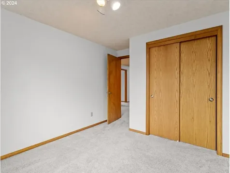 12618 NE 36th Avenue Vancouver WA 98686