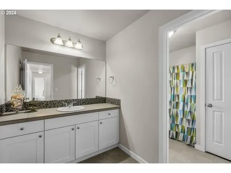 20782 SE Hollis Lane Bend OR 97702