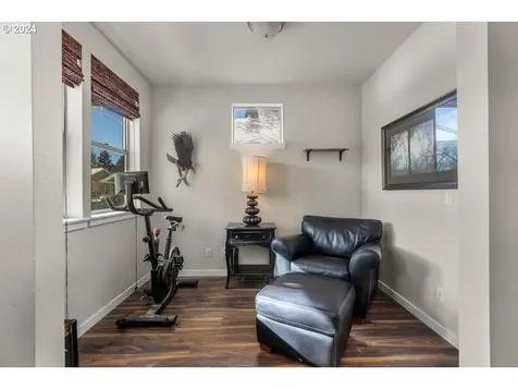 20782 SE Hollis Lane Bend OR 97702