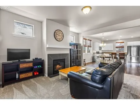 20782 SE Hollis Lane Bend OR 97702