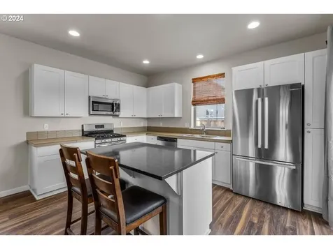 20782 SE Hollis Lane Bend OR 97702