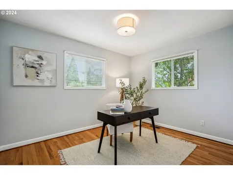 3820 Sw Iowa Street Portland OR 97221