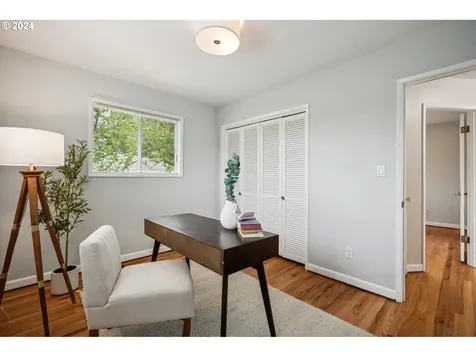 3820 Sw Iowa Street Portland OR 97221