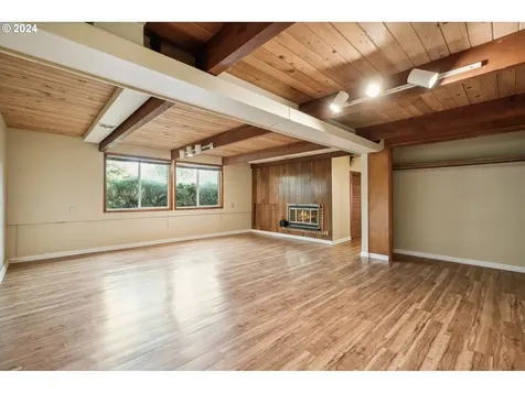 3820 Sw Iowa Street Portland OR 97221