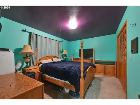 70 N River Drive Roseburg OR 97470