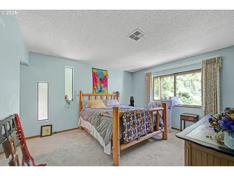 70 N River Drive Roseburg OR 97470