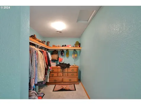 70 N River Drive Roseburg OR 97470