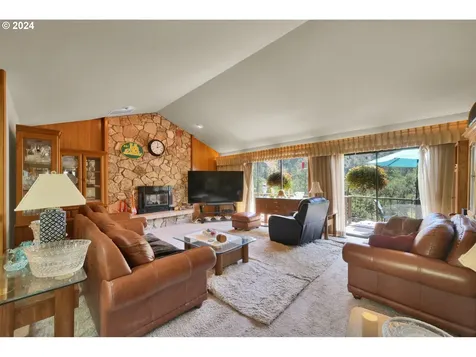 70 N River Drive Roseburg OR 97470