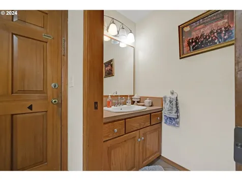 70 N River Drive Roseburg OR 97470