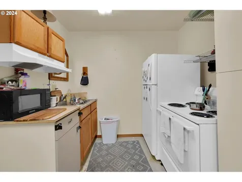 70 N River Drive Roseburg OR 97470