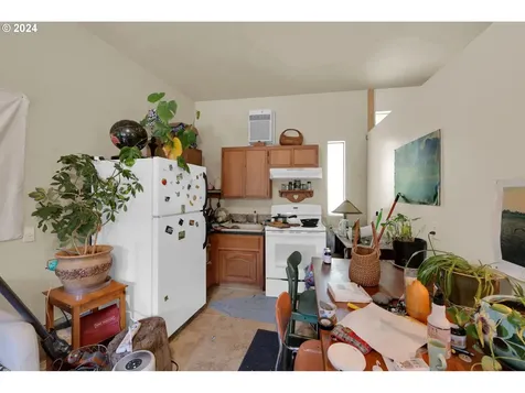 70 N River Drive Roseburg OR 97470