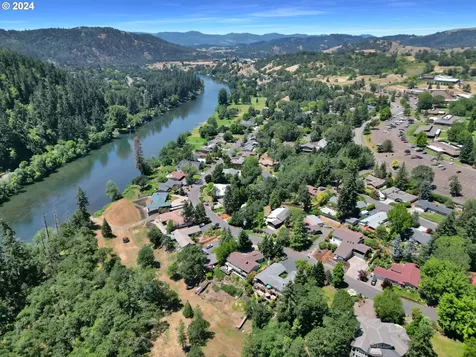 70 N River Drive Roseburg OR 97470