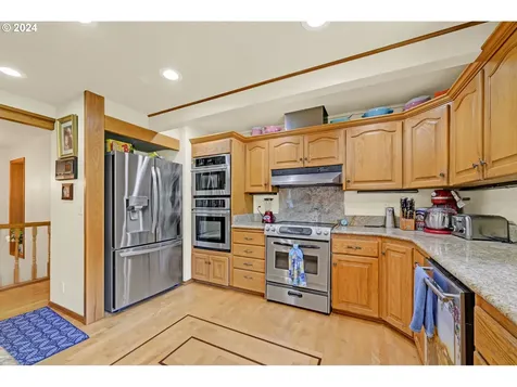 70 N River Drive Roseburg OR 97470