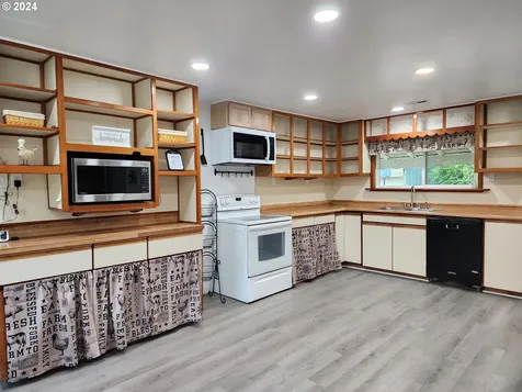 34920 S Dickey Prairie Road Molalla OR 97038