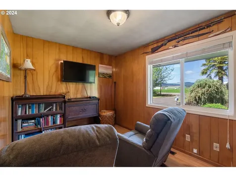 24855 Wallace Road Nw Salem OR 97304