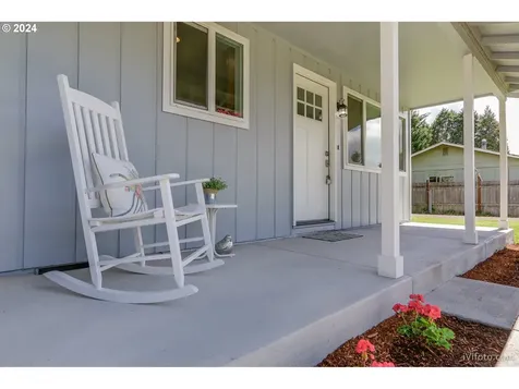 2293 Golden Gardens Street Eugene OR 97402
