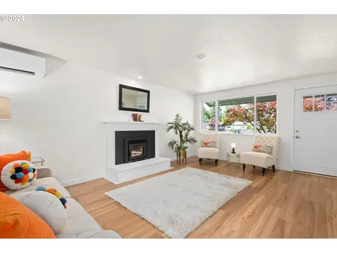 2293 Golden Gardens Street Eugene OR 97402