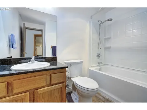 2322 Ne 52nd Street Vancouver WA 98663