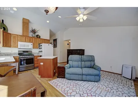 2322 Ne 52nd Street Vancouver WA 98663