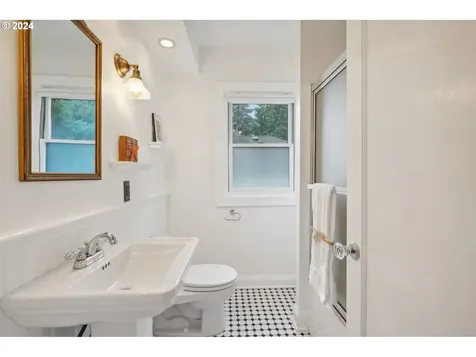 4235 N Longview Avenue Portland OR 97217