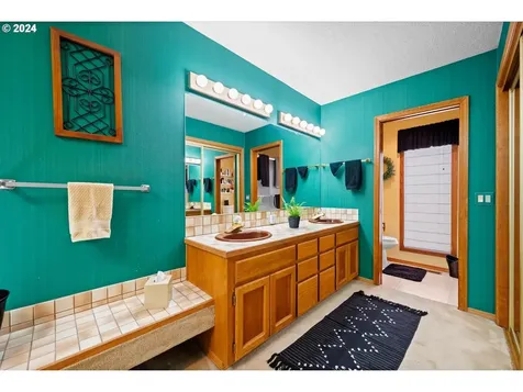 2673 Carriage Way West Linn OR 97068