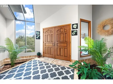 2673 Carriage Way West Linn OR 97068