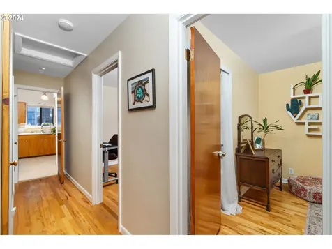 4214 Se Flavel Street Portland OR 97206