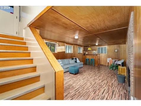 4214 Se Flavel Street Portland OR 97206