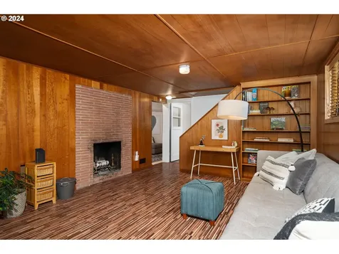 4214 Se Flavel Street Portland OR 97206