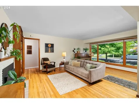 4214 Se Flavel Street Portland OR 97206