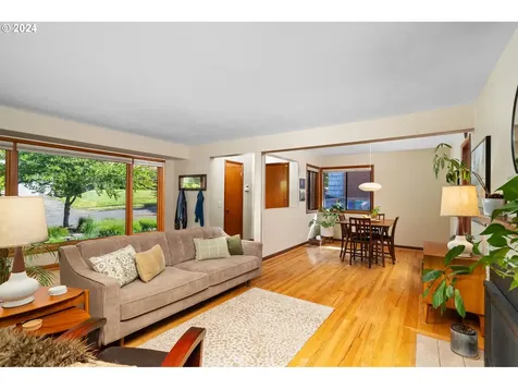 4214 Se Flavel Street Portland OR 97206