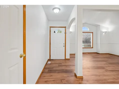 11799 Mahogany Court Oregon City OR 97045