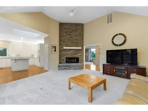 589 NE Territorial Road Canby OR 97013
