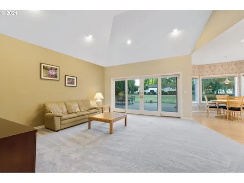 589 NE Territorial Road Canby OR 97013