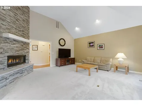 589 NE Territorial Road Canby OR 97013