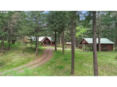 2385 Silver Gray Road Mosier OR 97040