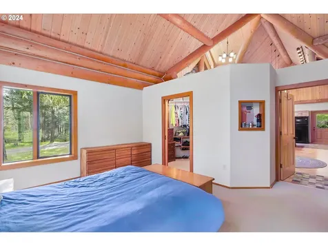 2385 Silver Gray Road Mosier OR 97040