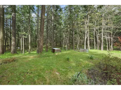 2385 Silver Gray Road Mosier OR 97040