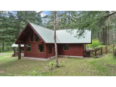 2385 Silver Gray Road Mosier OR 97040