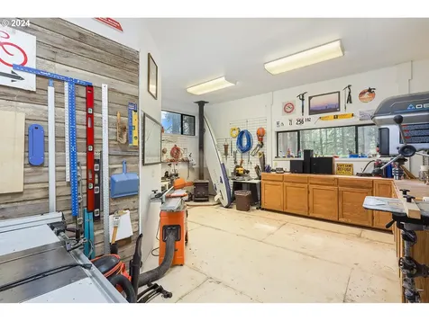 2385 Silver Gray Road Mosier OR 97040