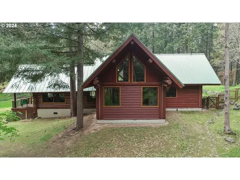 2385 Silver Gray Road Mosier OR 97040