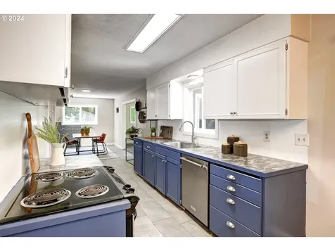 12205 SW Marion Street Portland OR 97223